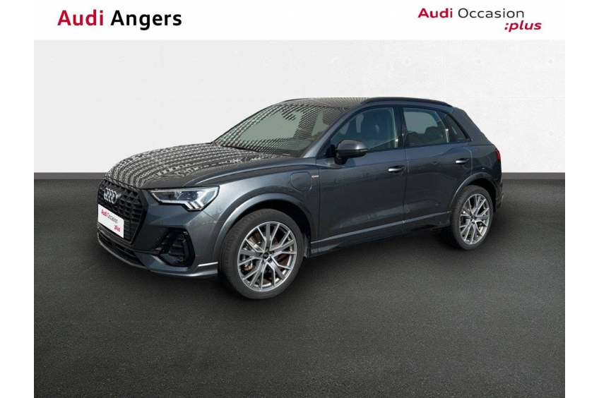 AUDI Q3 S line