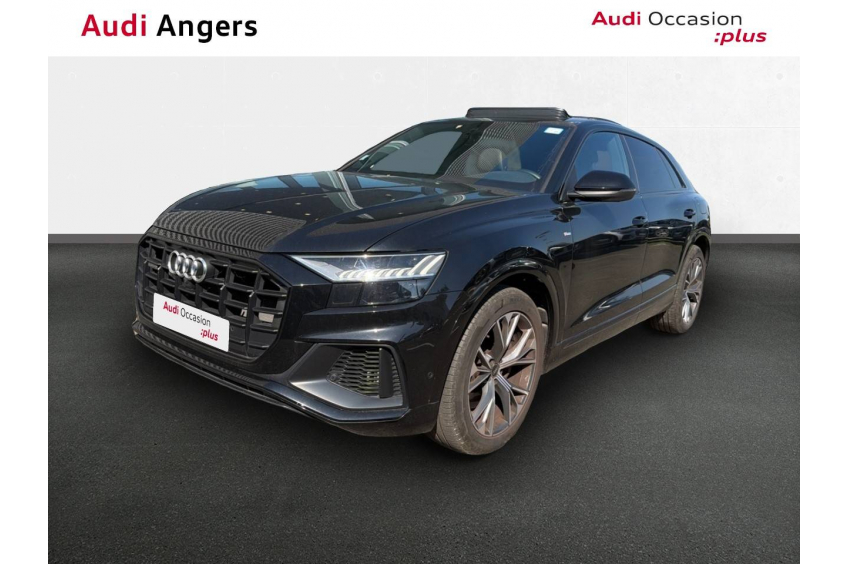 AUDI Q8 S line