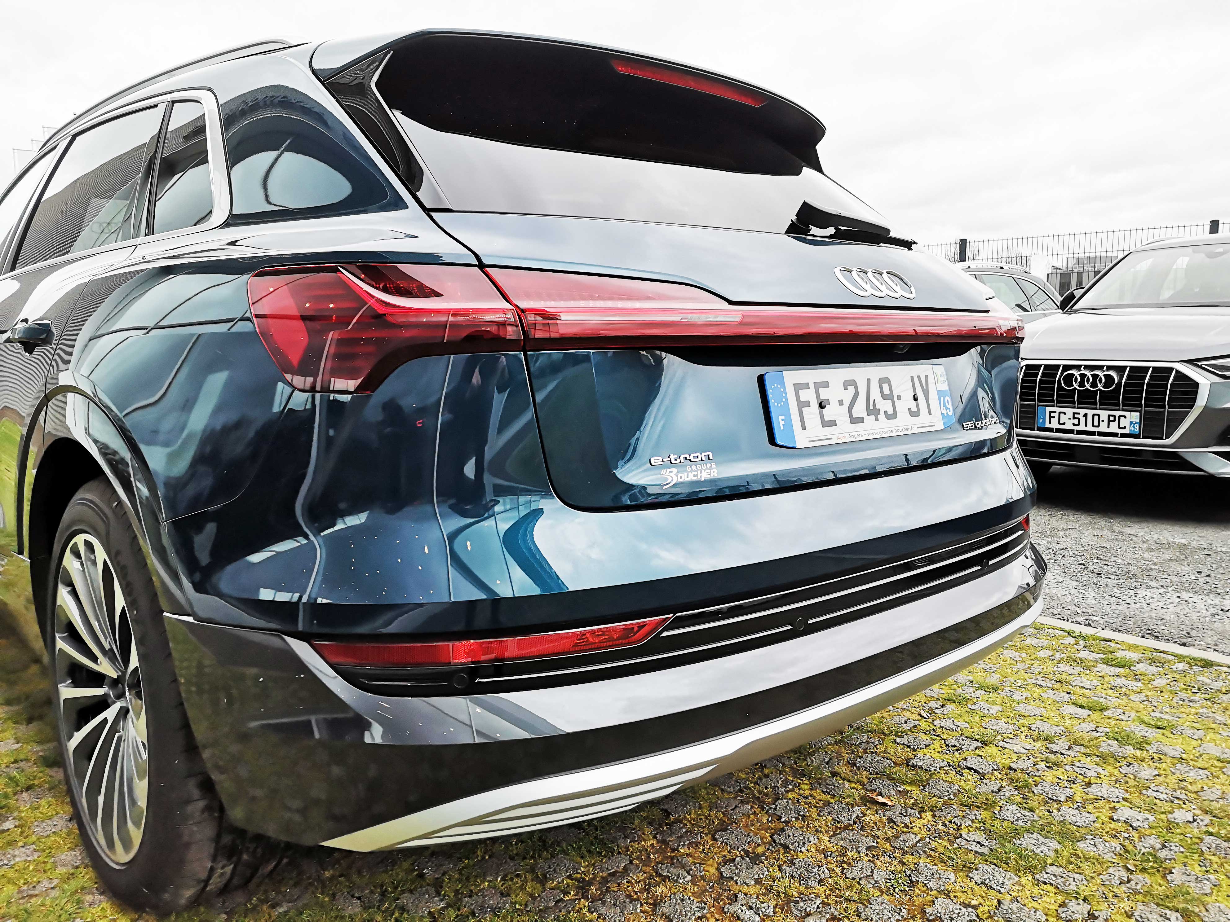 audi_etron3